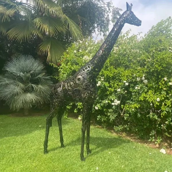 Girafe sculpture métallique lolitodéco