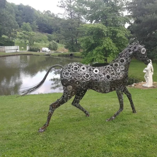 sculpture de cheval lolito déco métallique