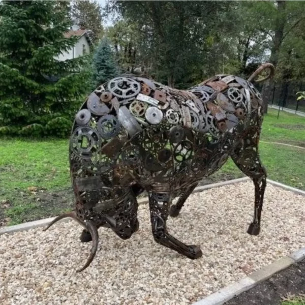 pièce métallique recylclée taureau lolito déco